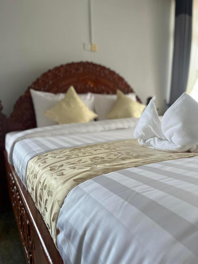 The Moon Kampot Boutique Hotel Ngoại thất bức ảnh
