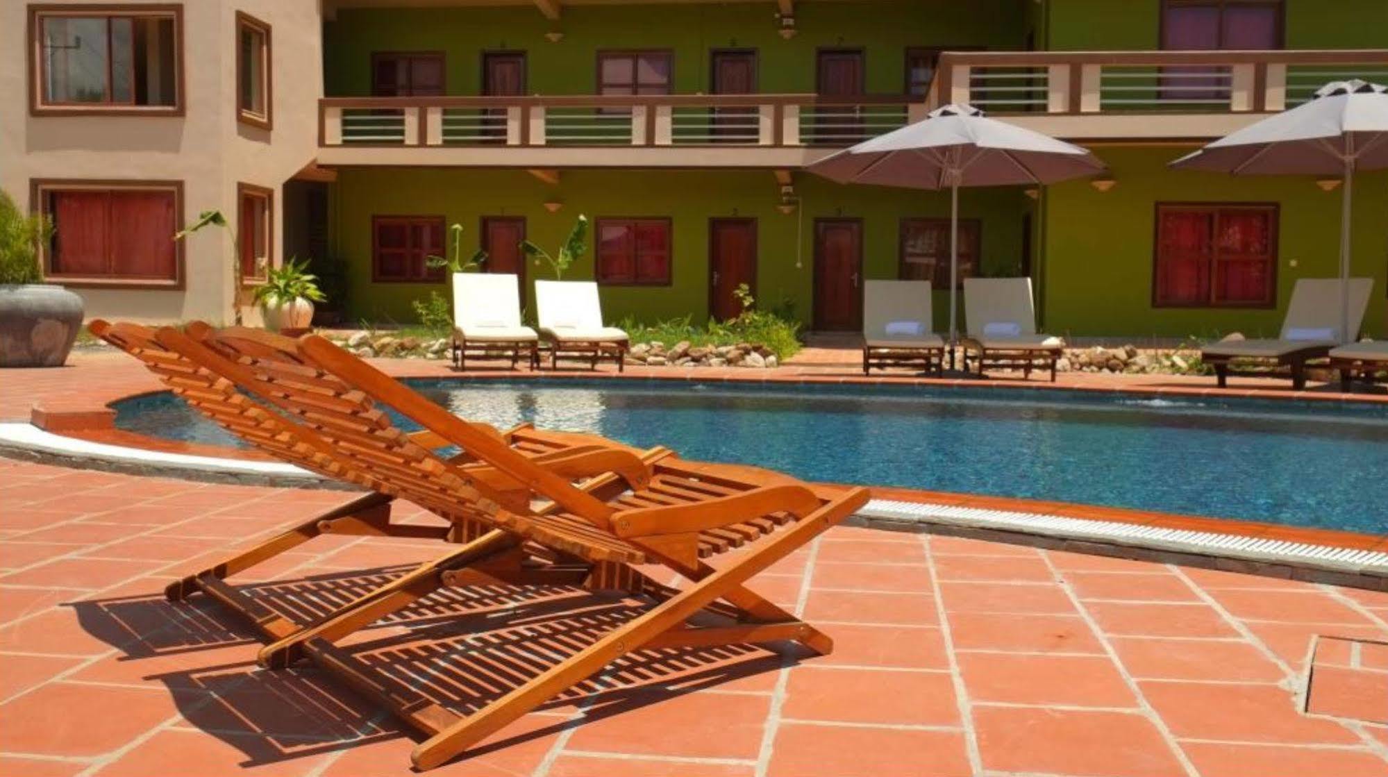 The Moon Kampot Boutique Hotel Ngoại thất bức ảnh