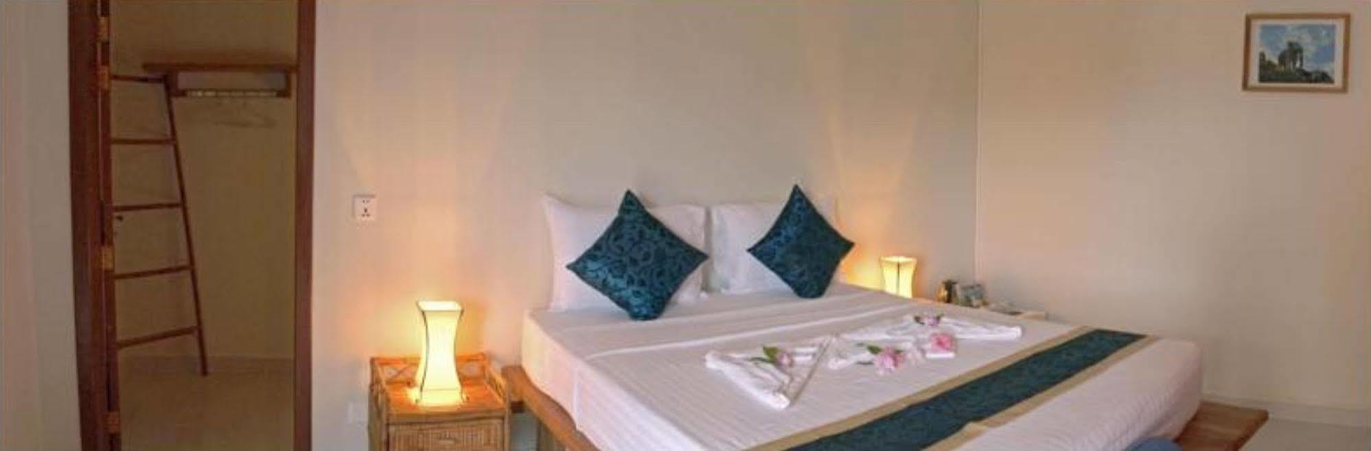 The Moon Kampot Boutique Hotel Ngoại thất bức ảnh
