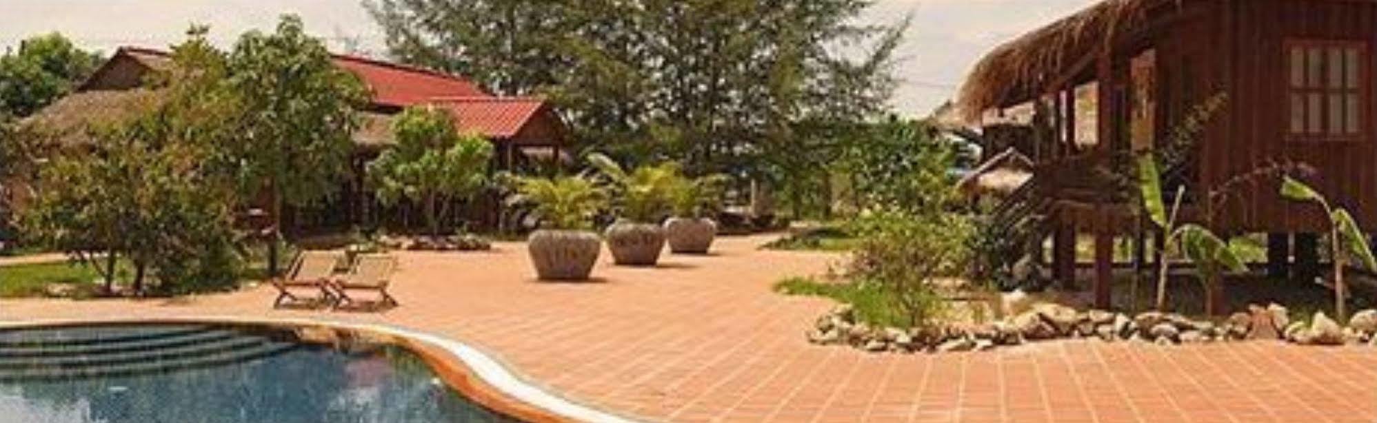 The Moon Kampot Boutique Hotel Ngoại thất bức ảnh